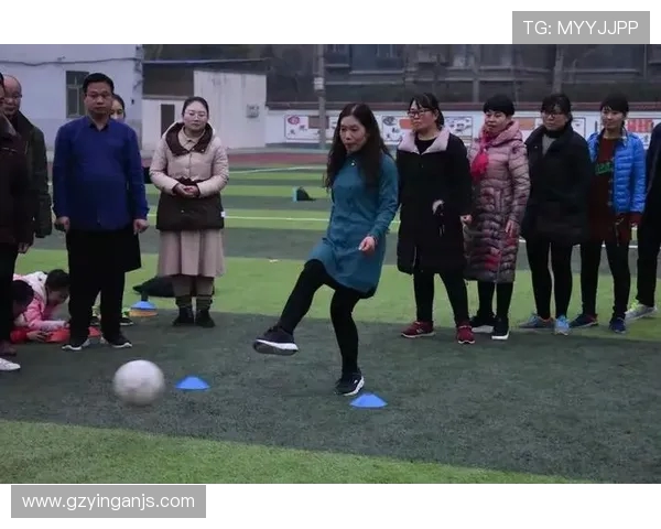 南京篮球队个人能力提升之路与团队协作的完美结合探讨 南京篮球队个人能力提升之路与团队协作的完美结合探讨