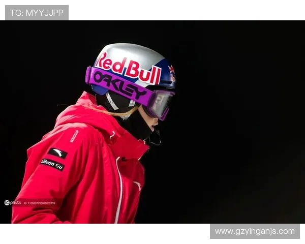 成都滑板队在极限运动会中以60分稳居积分榜首位