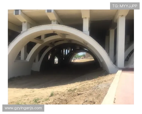 西安攀岩队中路突破之路探秘与深度解析 西安攀岩队中路突破之路探秘与深度解析