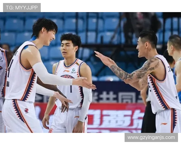 北京首钢与上海队激战正酣1617赛季精彩对决回顾与分析 北京首钢与上海队激战正酣1617赛季精彩对决回顾与分析